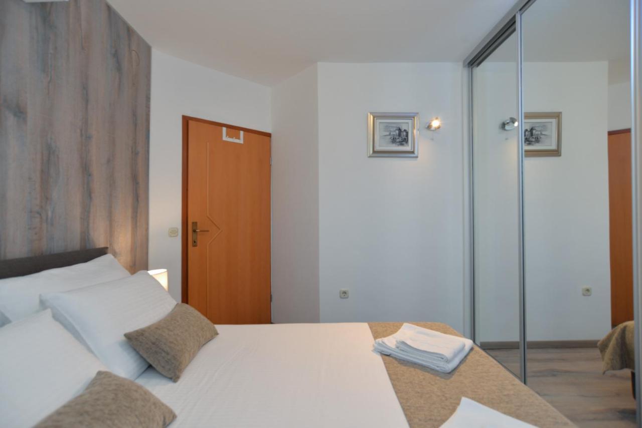 Apartments Elvis 1299 Vrsar Dış mekan fotoğraf