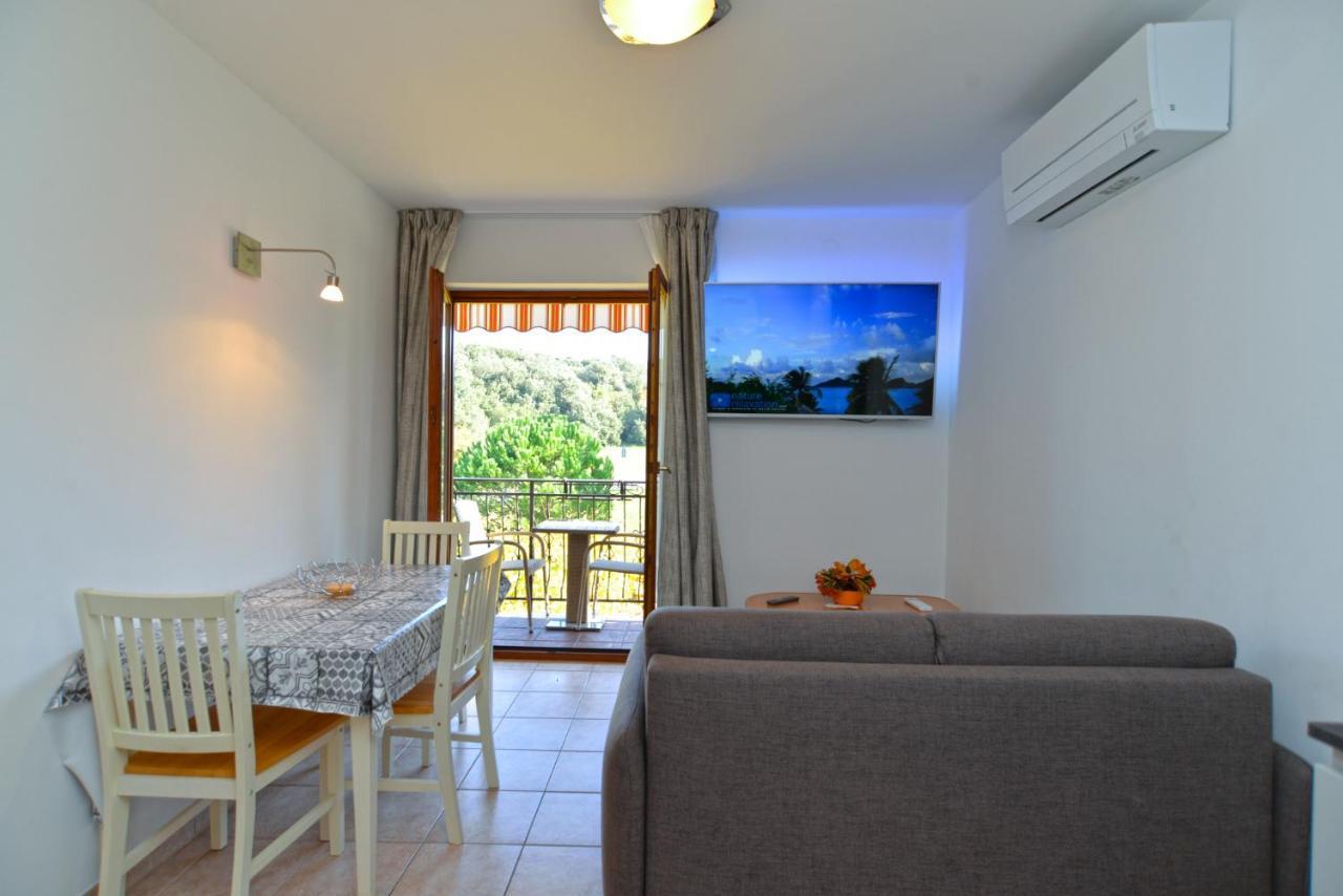 Apartments Elvis 1299 Vrsar Dış mekan fotoğraf