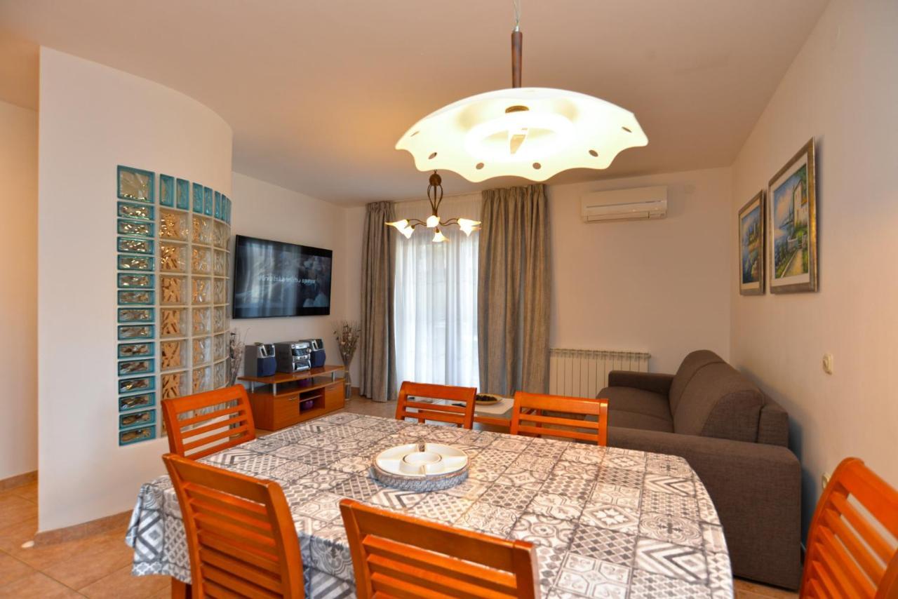 Apartments Elvis 1299 Vrsar Dış mekan fotoğraf