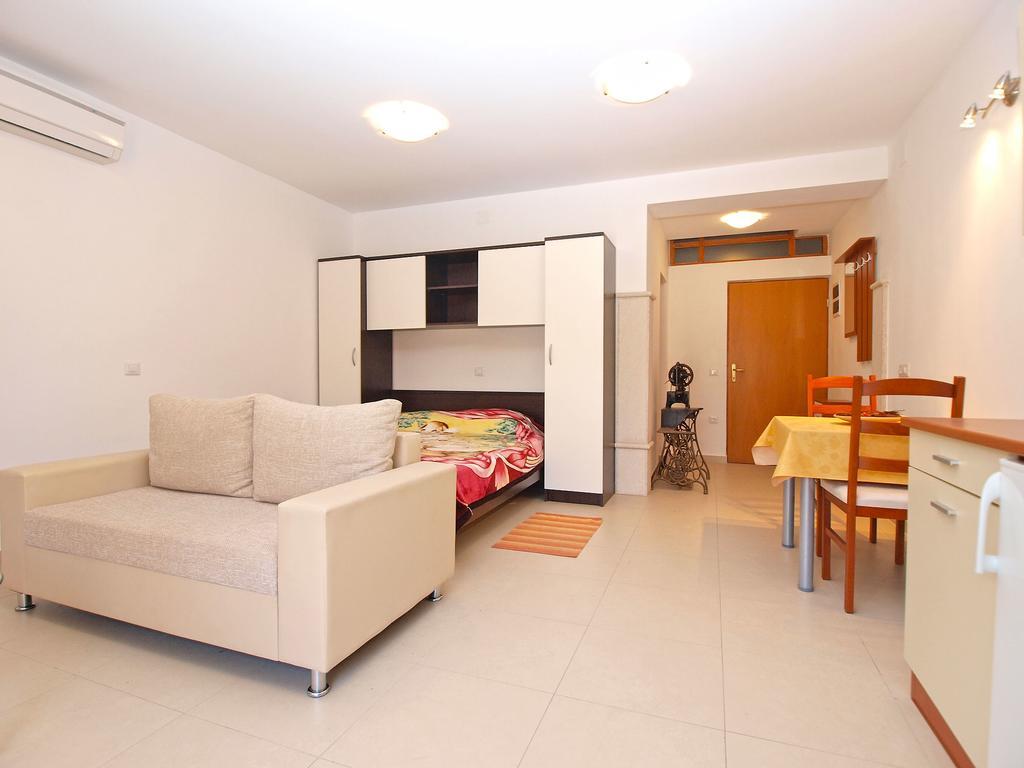 Apartments Elvis 1299 Vrsar Dış mekan fotoğraf