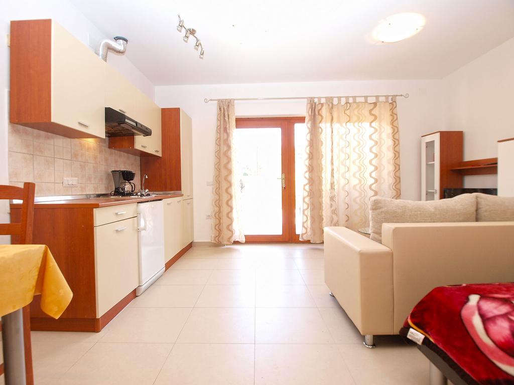 Apartments Elvis 1299 Vrsar Dış mekan fotoğraf