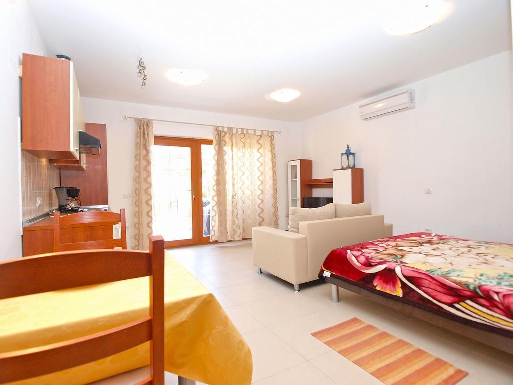 Apartments Elvis 1299 Vrsar Dış mekan fotoğraf