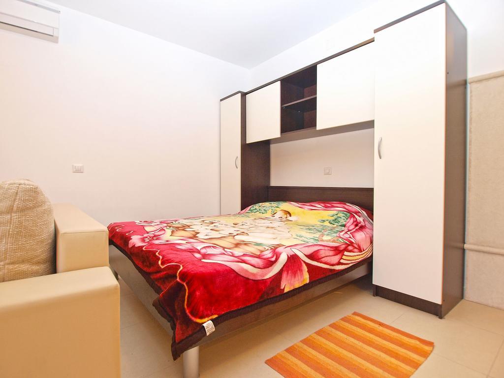 Apartments Elvis 1299 Vrsar Dış mekan fotoğraf