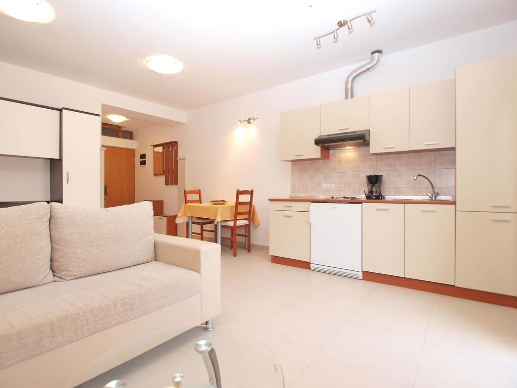 Apartments Elvis 1299 Vrsar Dış mekan fotoğraf